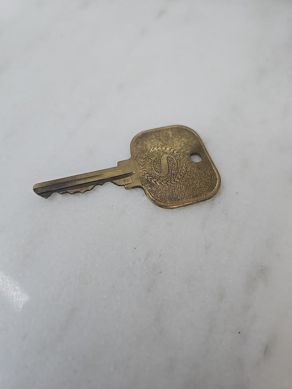 Old Style SHERATON Room #1030 Key Hotel Motel Resort Room Adverising Logo